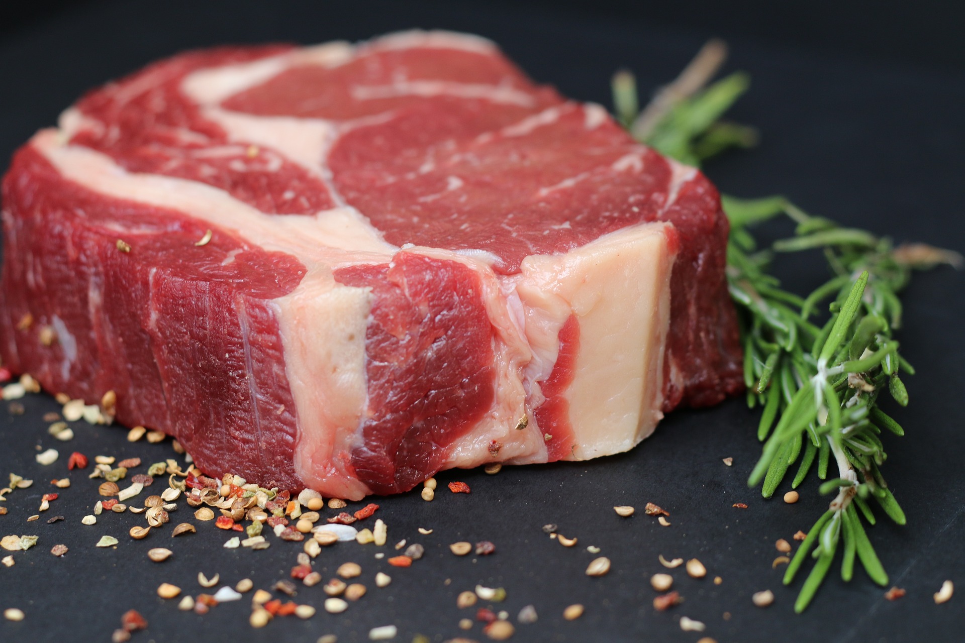 Does eating red meat cause cancer?